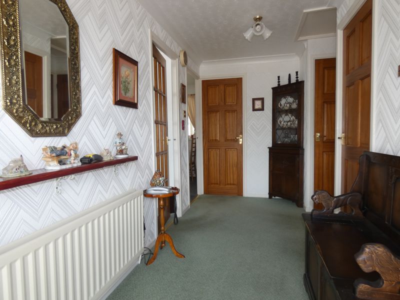 Entrance Hallway- click for photo gallery